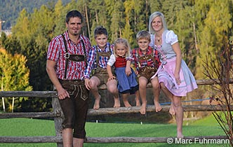 Familie Unterberger: Verena, Andreas sowie Lukas, Felix und Lena